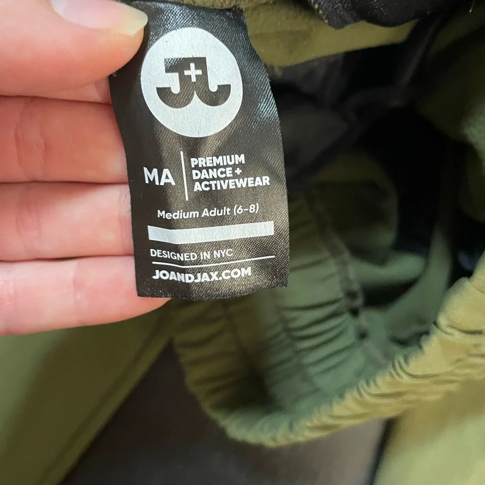 Jo + Jax Joggers - Picture 2 of 3